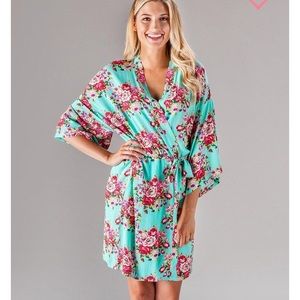 6 Mint floral bridesmaid robes